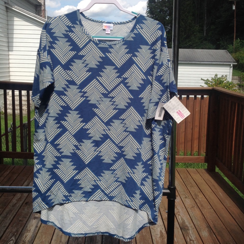 Lularoe Irma shirt